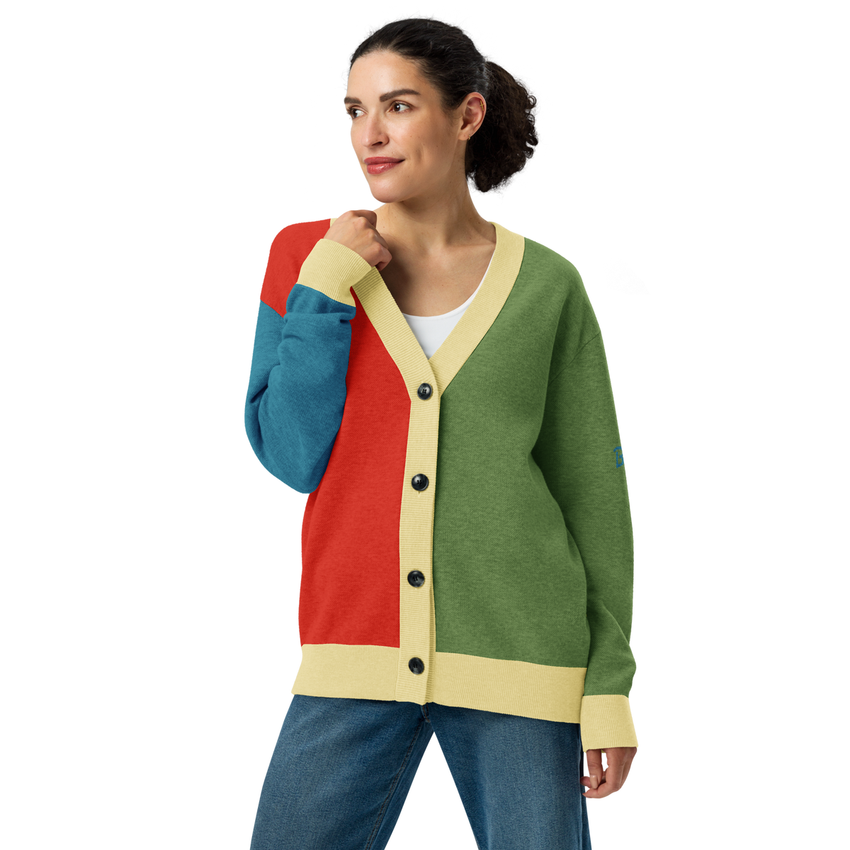 Woman wearing the Bacha Amazigh Cardigan, front view. Vigatour Mark I