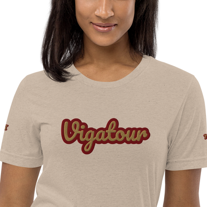 La Vee in Tan Triblend, close-up of the gold and burgundy embroidered script. Vigatour Mark I